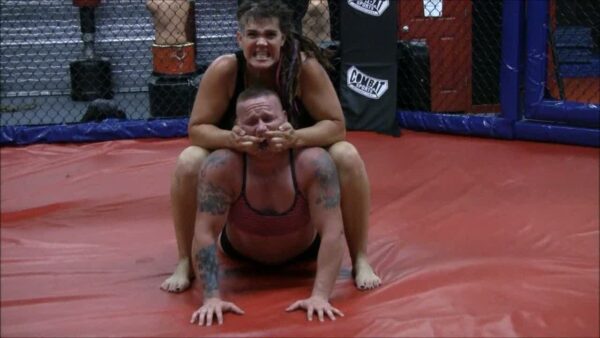 IB - Amazon Giants Fierce Cage Fight - Image 3