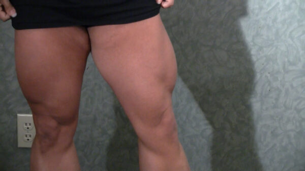 IB - Holly's Hot Legs N Buns - Image 3