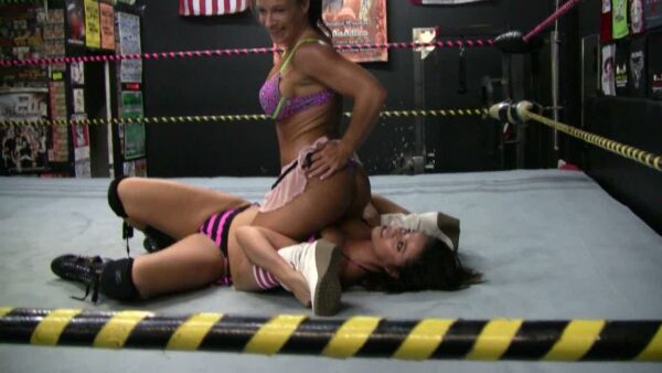 IB - "Jennifer Thomas vs Kristiana" - Image 4